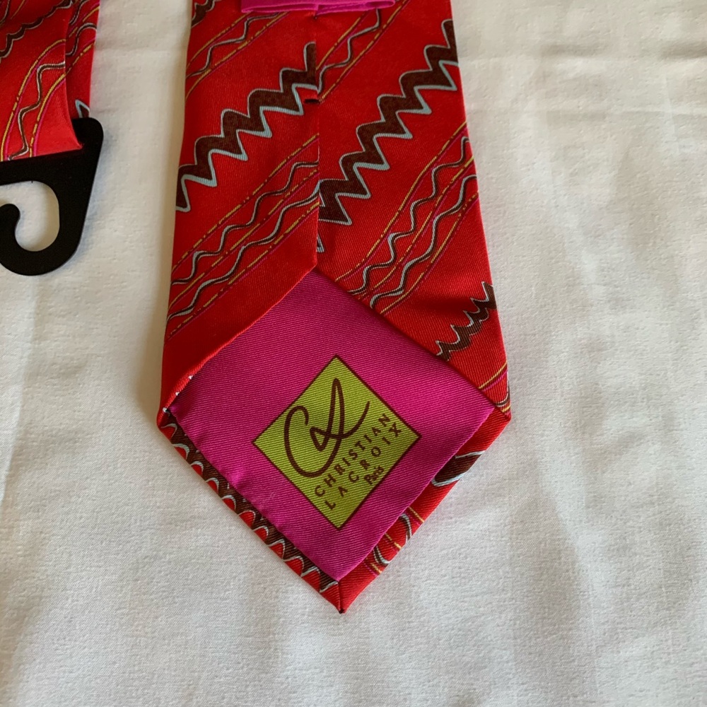 Men tie